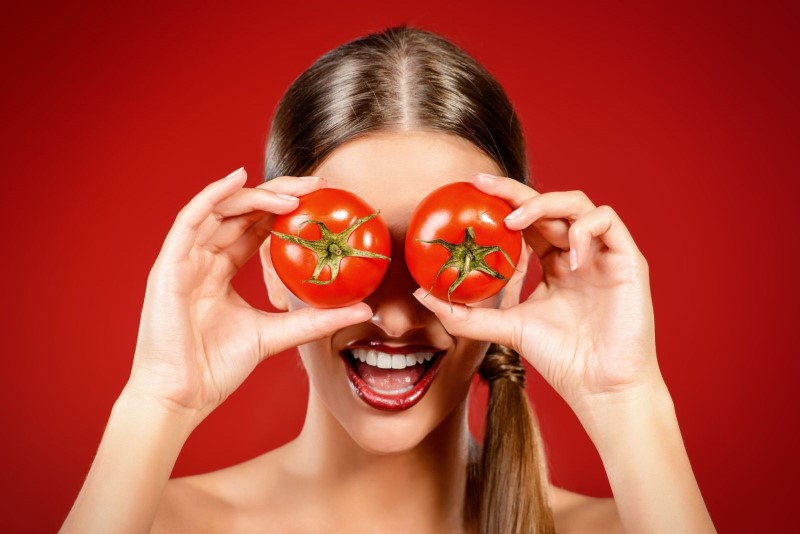 Cà chua là nguyên liệu làm đẹp từ thiên nhiên được yêu thích